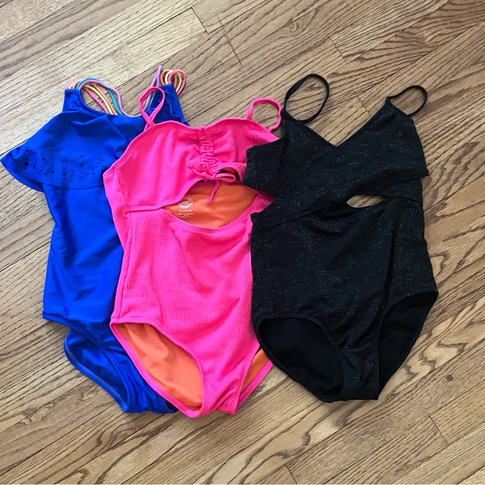 Lot of 3 Girls XL swimsuits - Art Class, Wonder Nation